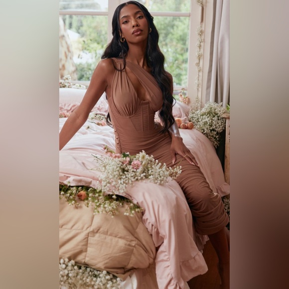 House of CB Valentine Asymmetric Cutout Midi Dress in Mocha Size XS - Picture 14 of 14